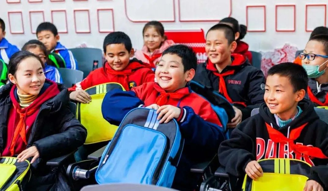 青年之家揭牌凝聚青春力量,凝聚青春力量服务乡村振兴