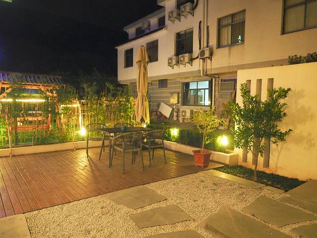 烟雨入江南山水如墨染下一句,烟雨入江南山水如墨染出自哪首歌