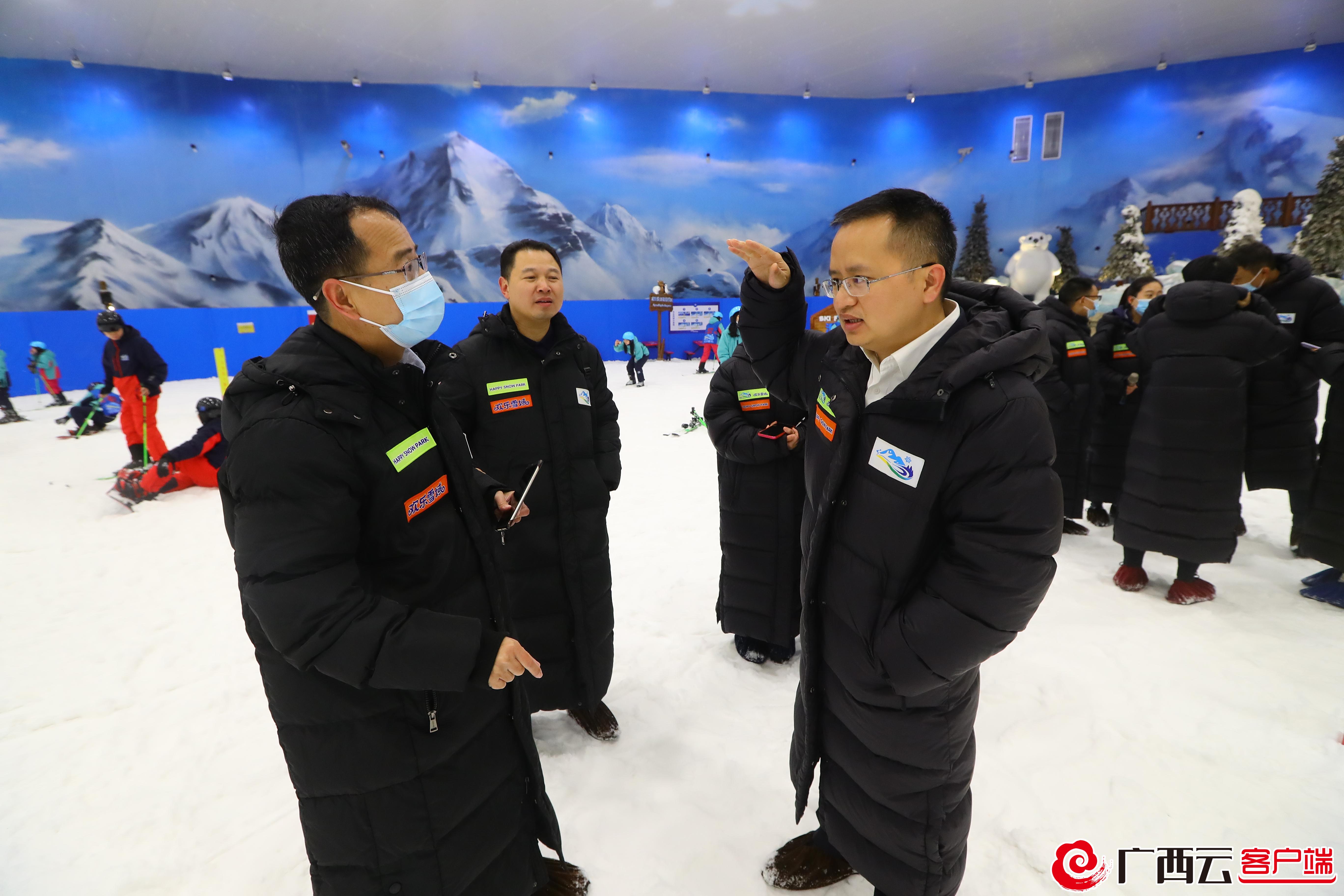 行进湘滇1109｜记者们在湖南发现了一片“欢乐雪地”