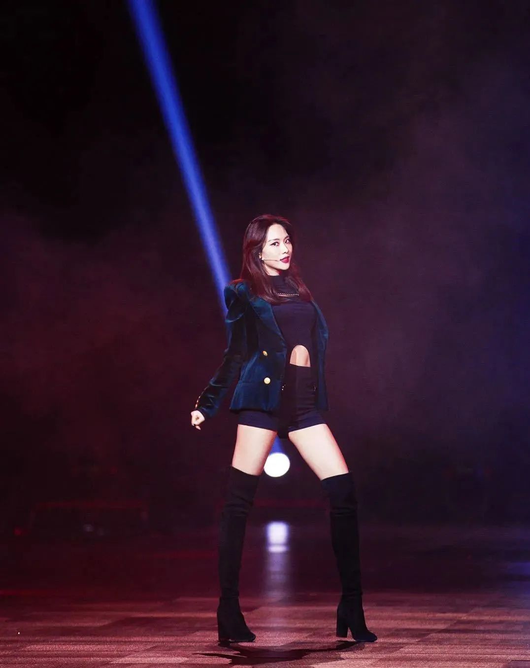 长靴显得格外霸气,霸气靴子男选择