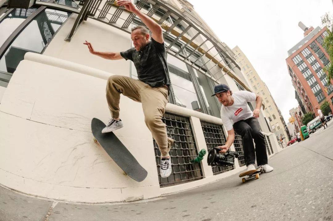 supreme天价皮衣,supreme高价