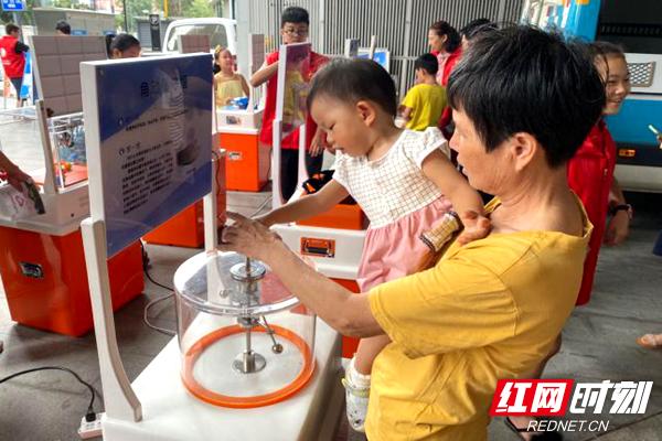 倾情护苗,倾情关爱下一代