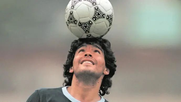 马拉多纳的国家地位,马拉多纳在足球界的地位