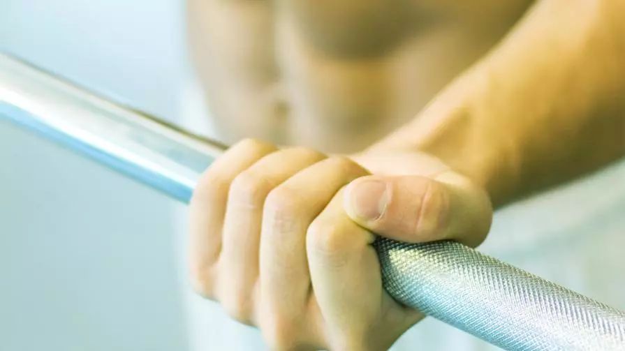 健身老茧反复增生怎么办,健身撸铁肌肉特别疼咋缓解