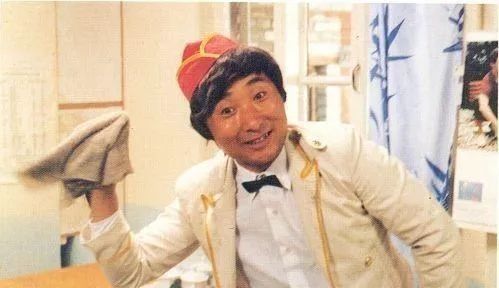 令人一笑解千愁的,是这个光头