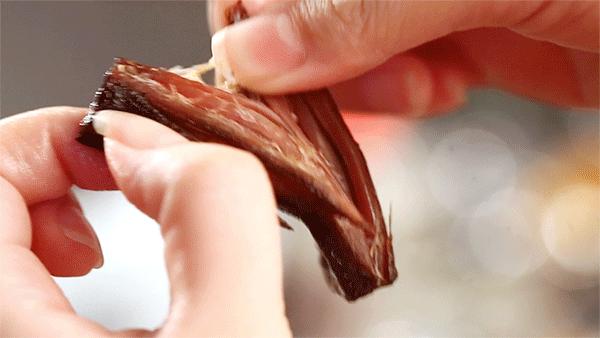 香嫩手撕牛肉,手撕五香牛肉干超级好吃