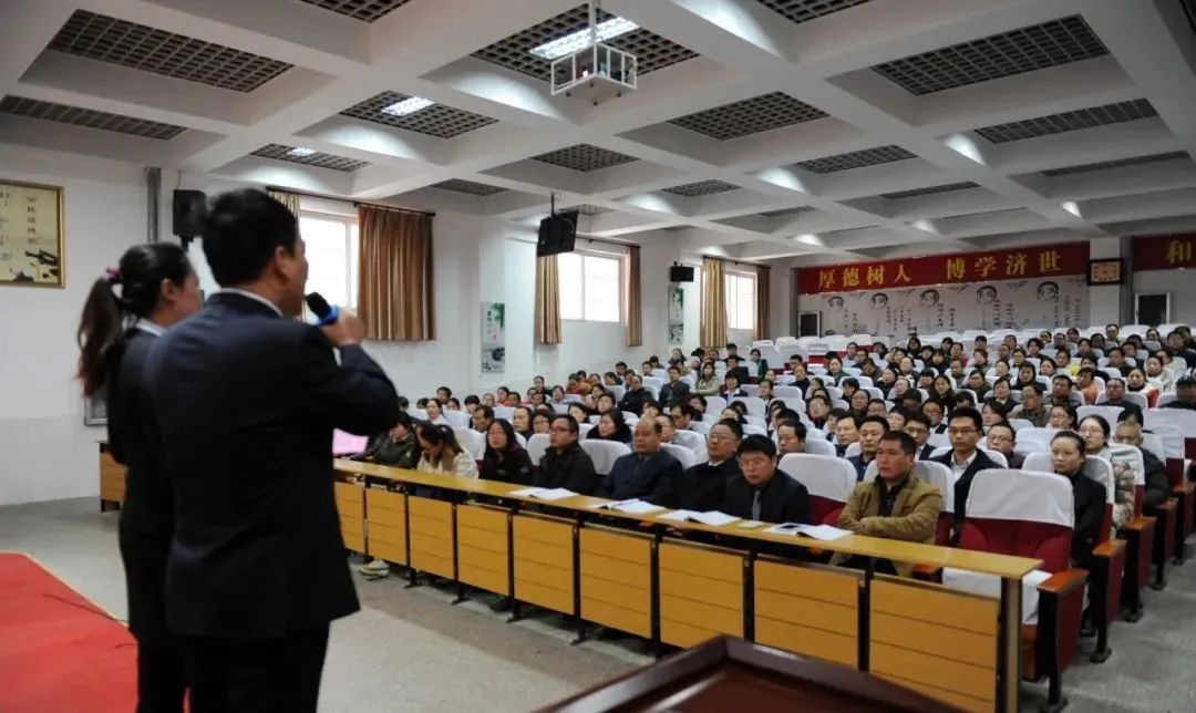 沁阳一中入围全国文明校园,沁阳一中荣获全国文明学校直播