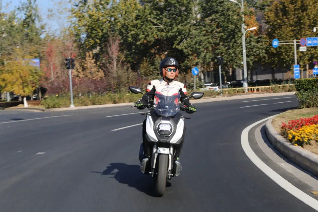 力帆kpv150品控怎么样,力帆kpv150对比豪爵uhr150