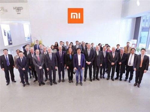 苏宁将全部股权质押给淘宝；小黄车退押金要等988年；苹果可能考虑移除充电线等配件；李佳琦声音商标申请被驳回...