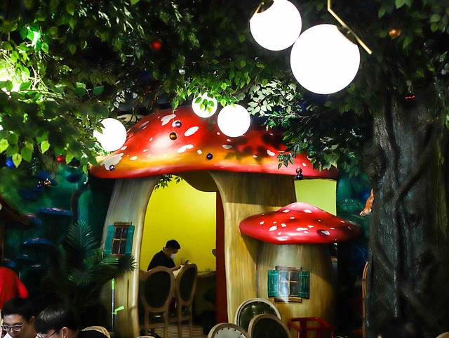 三亚海棠湾吃住攻略,三亚亚龙湾天下第一湾攻略