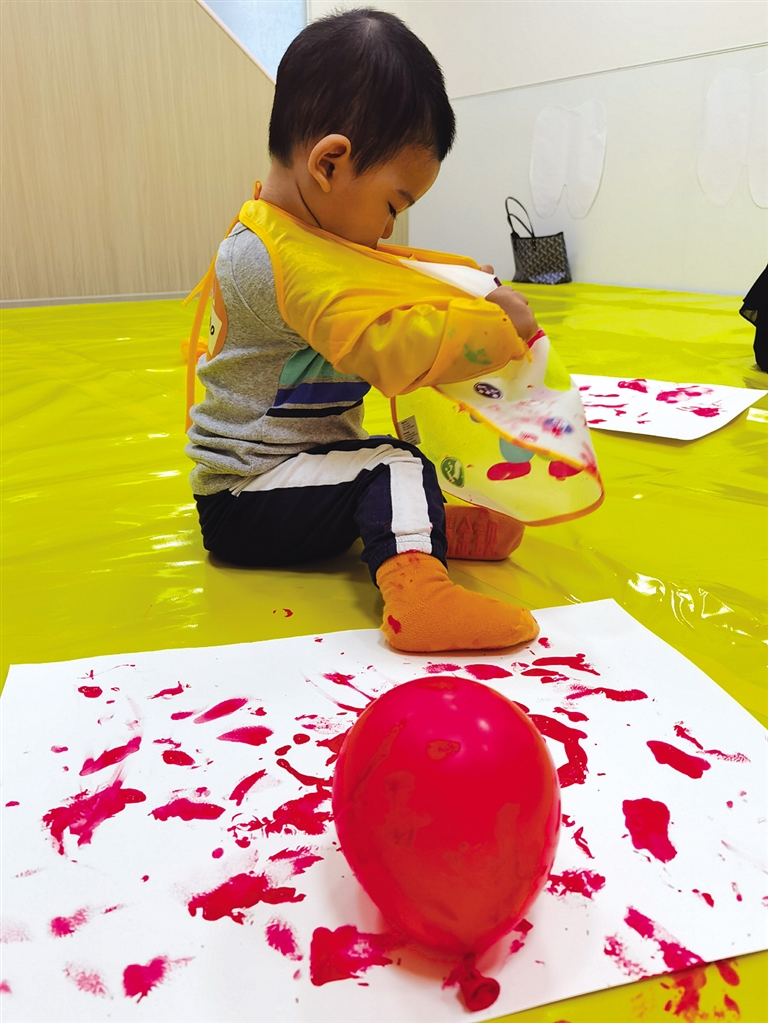 是否应该给孩子报早教班,孩子有必要报早教班吗