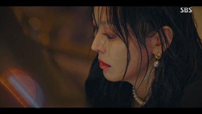 瑞思拜的殿堂级演技，国内热搜也忍不住要给金素妍S卡