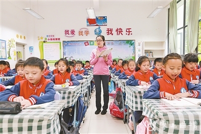 社会各界对教育的建议,社会人士谈曲靖教育发展