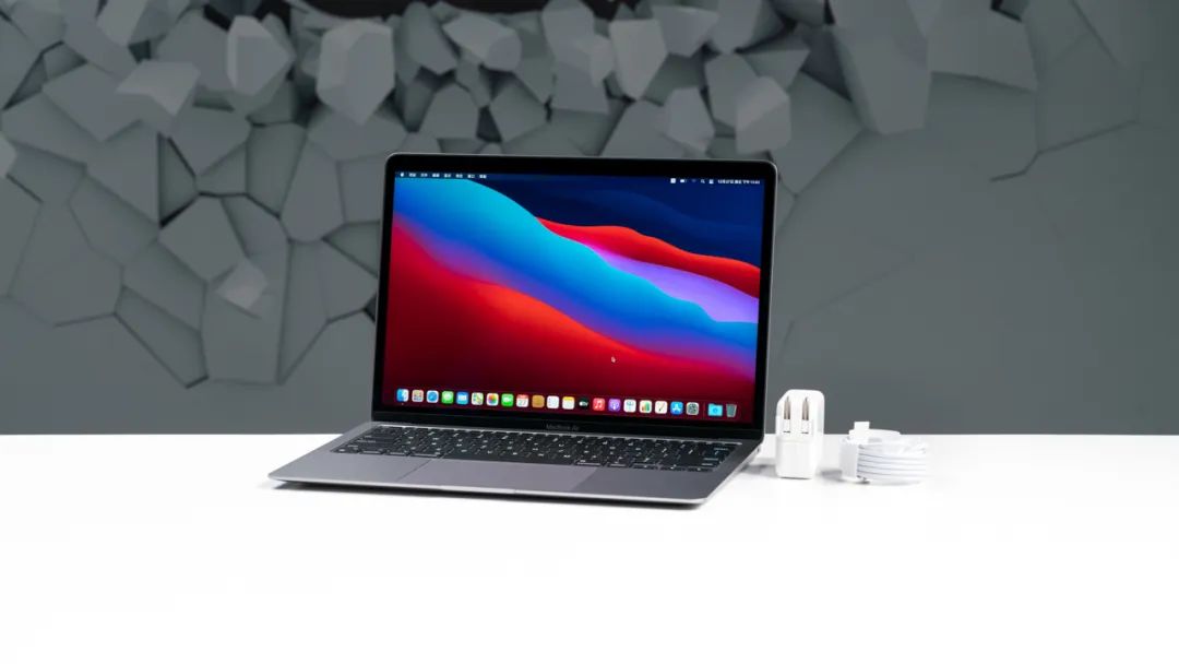 聊聊目前屏幕最好的笔记本电脑,目前最好用的无键盘笔记本