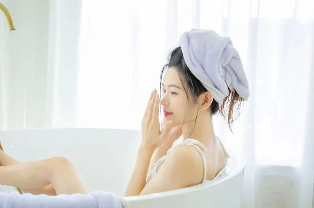 浼氬枬姘寸殑姣涘肪,浼氬惛姘寸殑娴村肪