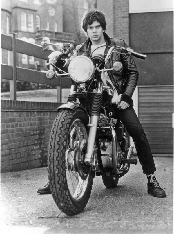 夏天能穿drmartens,穿drmartens的男生什么梗