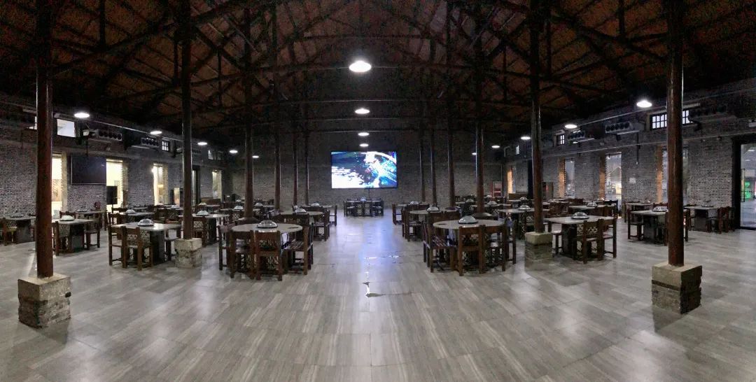 篮球场绿茵场,虹口足球场附近有篮球场