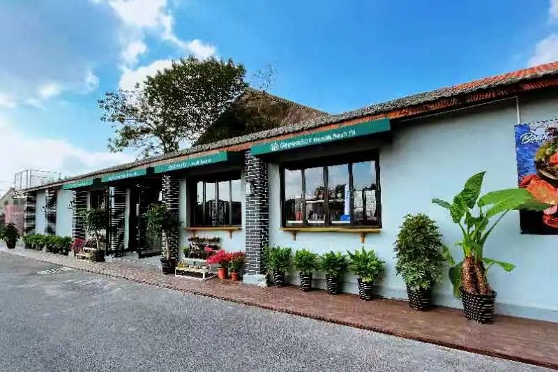 篮球场绿茵场,虹口足球场附近有篮球场