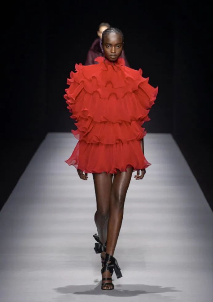 浪姐2：耳环越大，气场越强