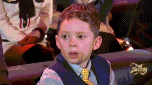 吃播、讲段子、模仿成人,这些“社会摇”的儿童直播,喊停