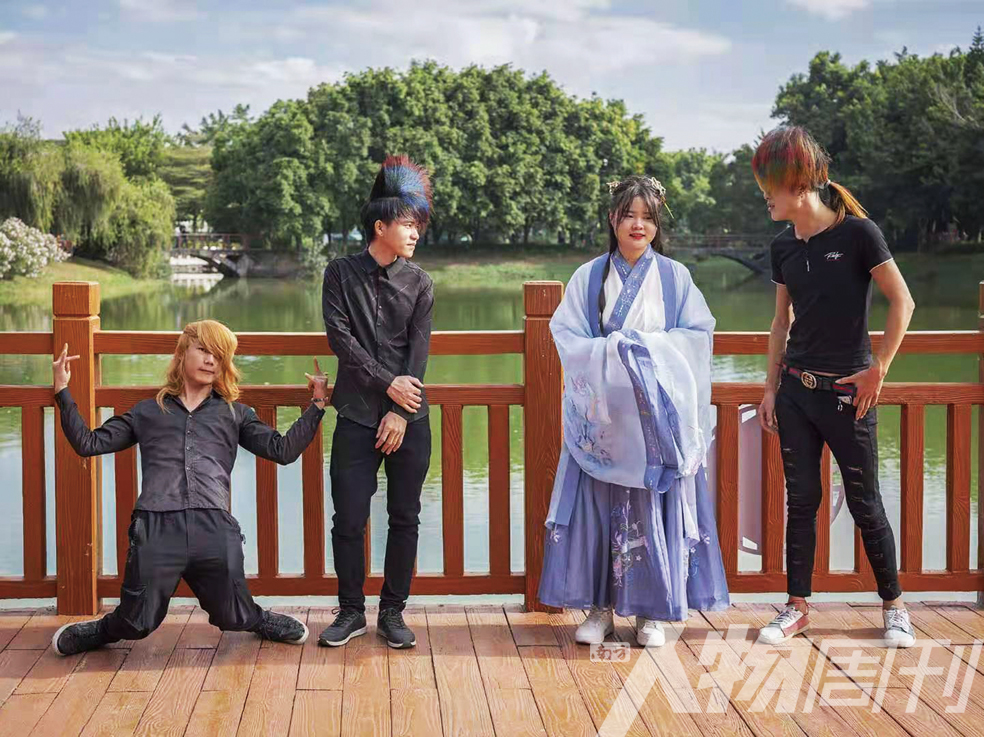 荒原上的杀马特|封面人物