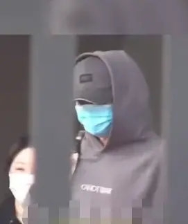 锋菲恋未来走向谢霆锋给出答案,锋菲被偶遇谢霆锋眼神宠溺甜炸屏