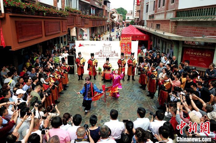 鍏椊鍗冨Э瑙嗛瀹屾暣,娉夊窞鍏椊鍗冨Э