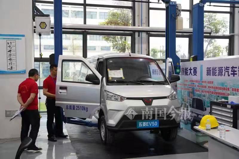 柳州科教频道螺蛳粉技能大赛,螺蛳粉职业技能大赛