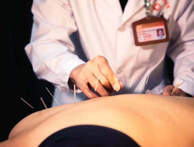 年薪约50万，提供住房！东莞市中西医结合医院高薪揽才