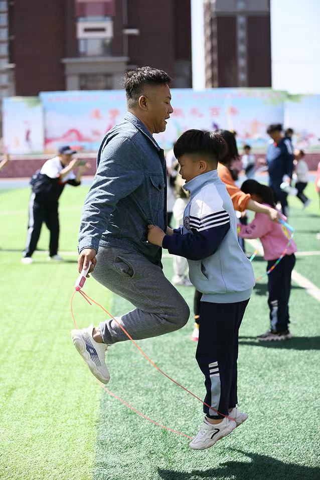 小班亲子运动会游戏,幼儿园亲子运动会游戏环节串词