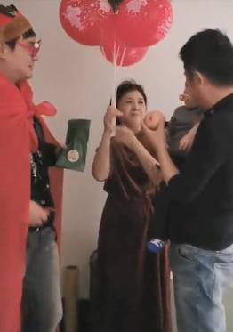 沈腾王琦近况,沈腾3岁儿子正脸照