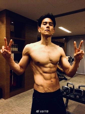 曾经的肌肉猛男现在变成什么样子,彭于晏暴瘦又增肌