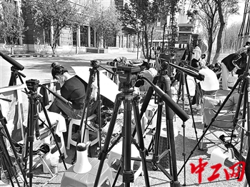 追星随笔日常琐事,疯狂追星的例子作文