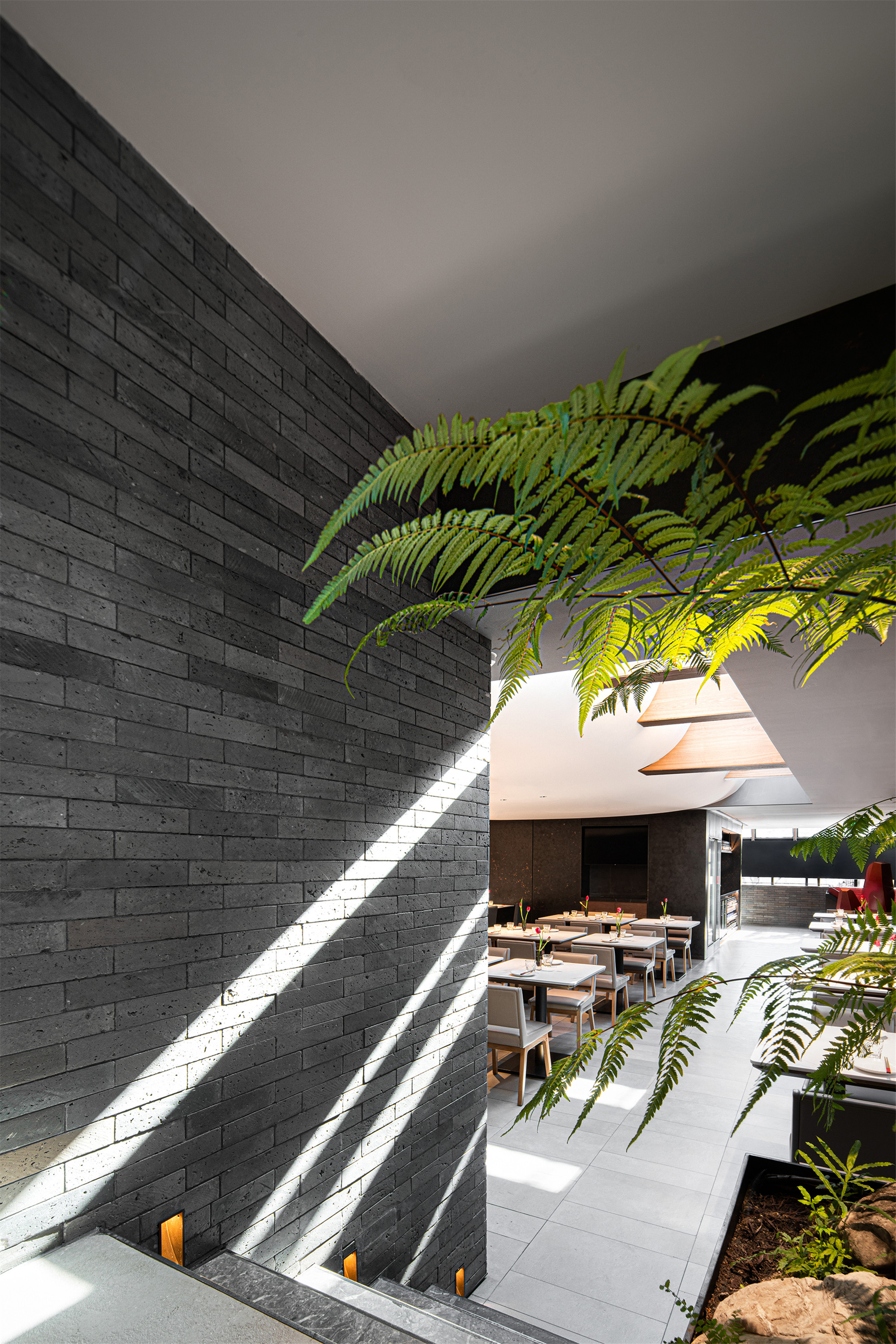 IN.X屋里门外|胡大总店改造