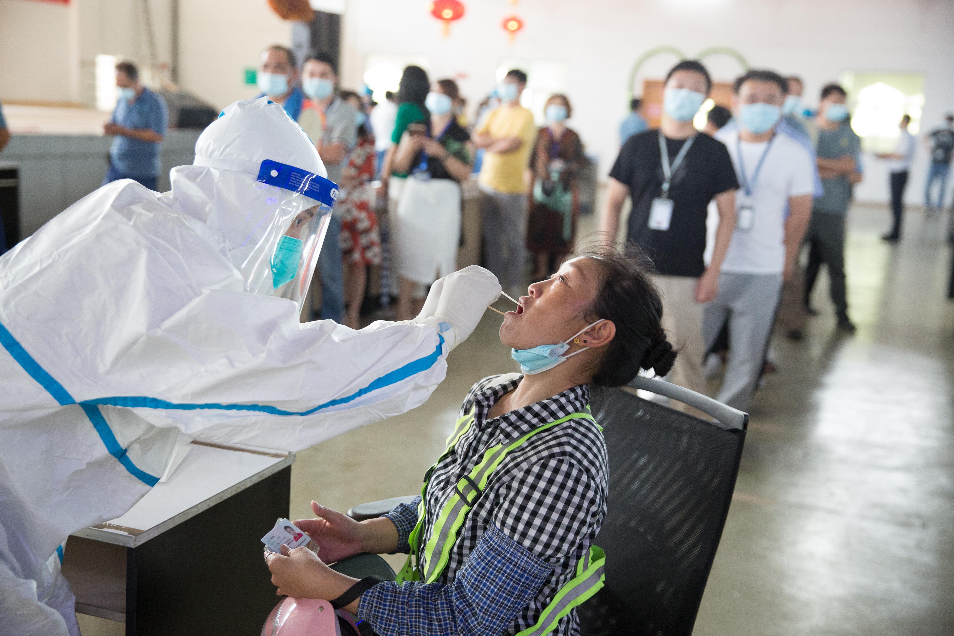 东莞多地开展核酸筛查,东莞全民核酸大筛查