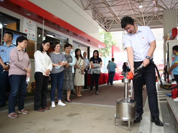 加油油枪跳枪但没加满怎么回事,加油站跳枪后还有油吗