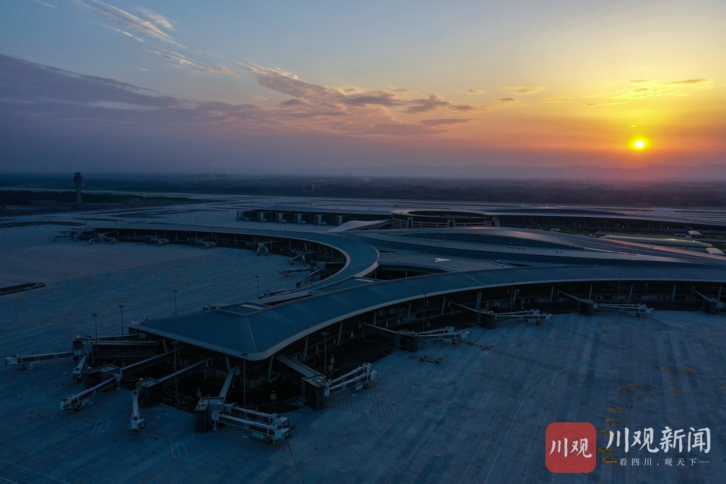 大鹏一日同风起西安,大鹏一日同风起全文朗诵