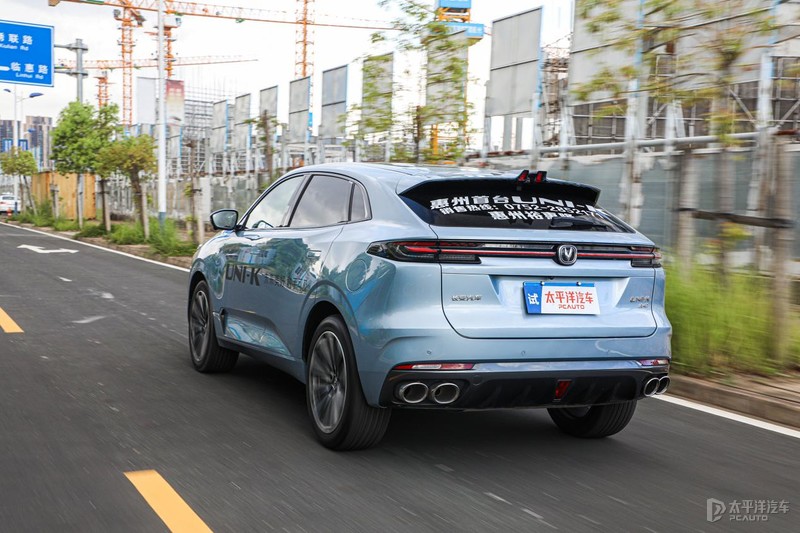 长安uni-k和长安cs75plus哪个好,长安uni-k车怎么样值得买吗