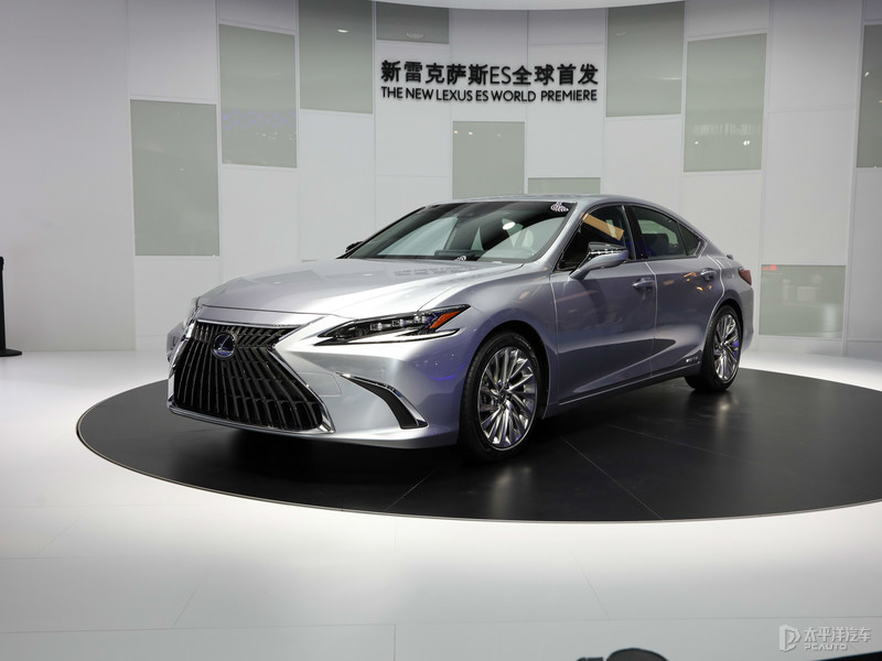 新款起亚嘉华实车曝光,2022丰田皇冠陆放豪华版图片