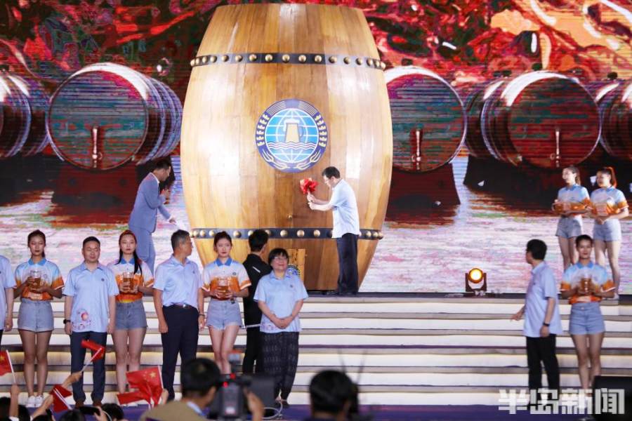 啤酒节黄晓明,青岛啤酒节黄晓明节目