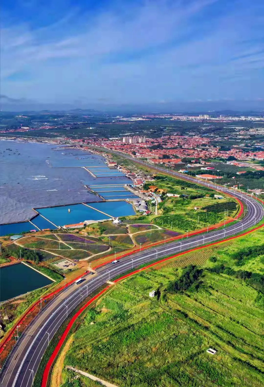 蓬莱的绿色大海,蓬莱的海滨路