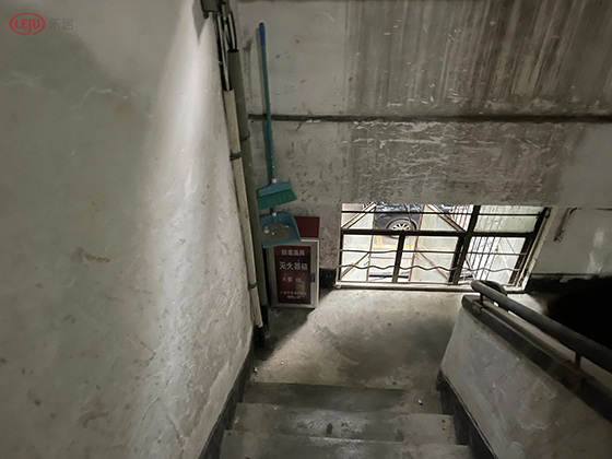 地铁口低价二手房源,荔湾区捡漏房