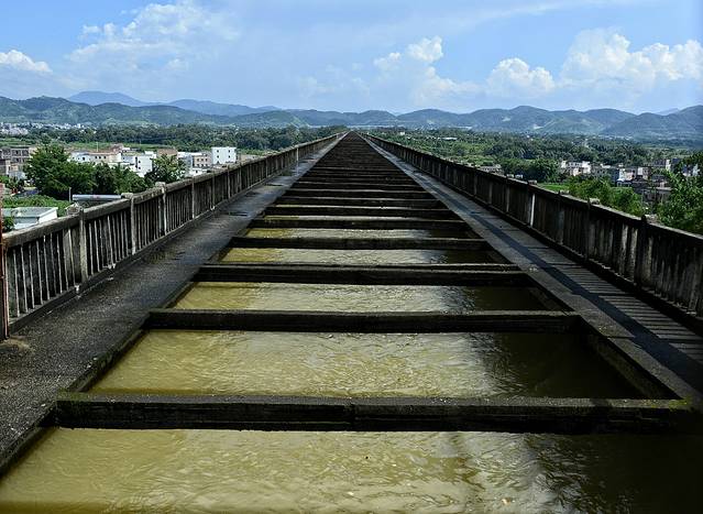 路过人间无非一瞬间歌曲,路过人间无非一瞬间舞蹈