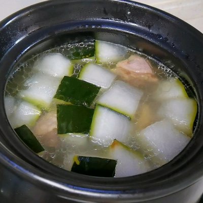 冬瓜菜干老鸭汤,老鸭汤最美家常菜