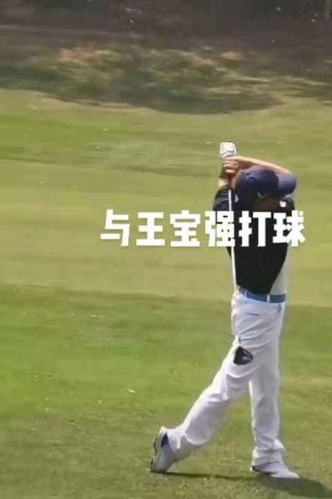 王宝强打扮全集,王宝强面容沧桑略微发福