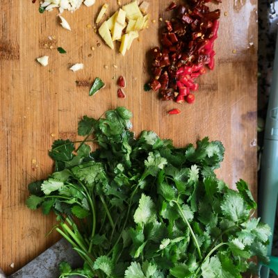 周幺姑香辣虾的家常做法,排骨香辣虾干锅的做法视频