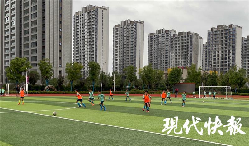 南通曙光小学足球队,南通哪个学校有足球队