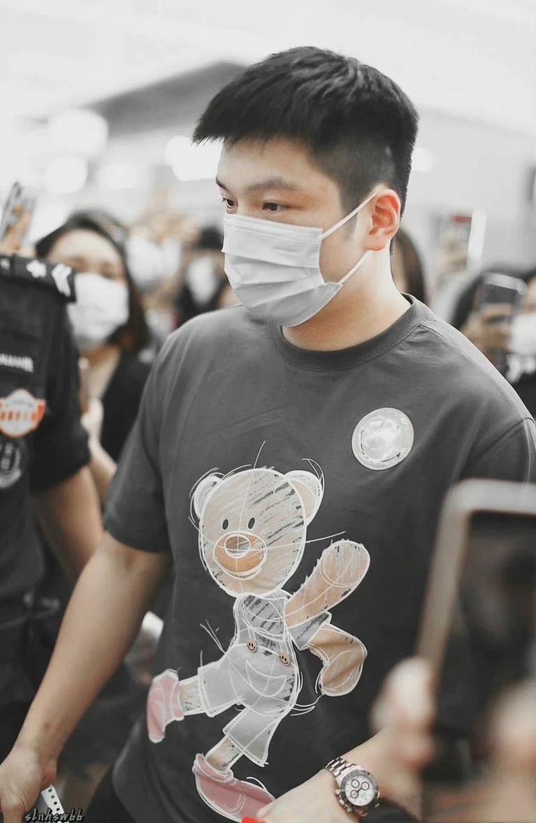 运动员都这么会选腕表了吗,中国运动员穿什么品牌衣服