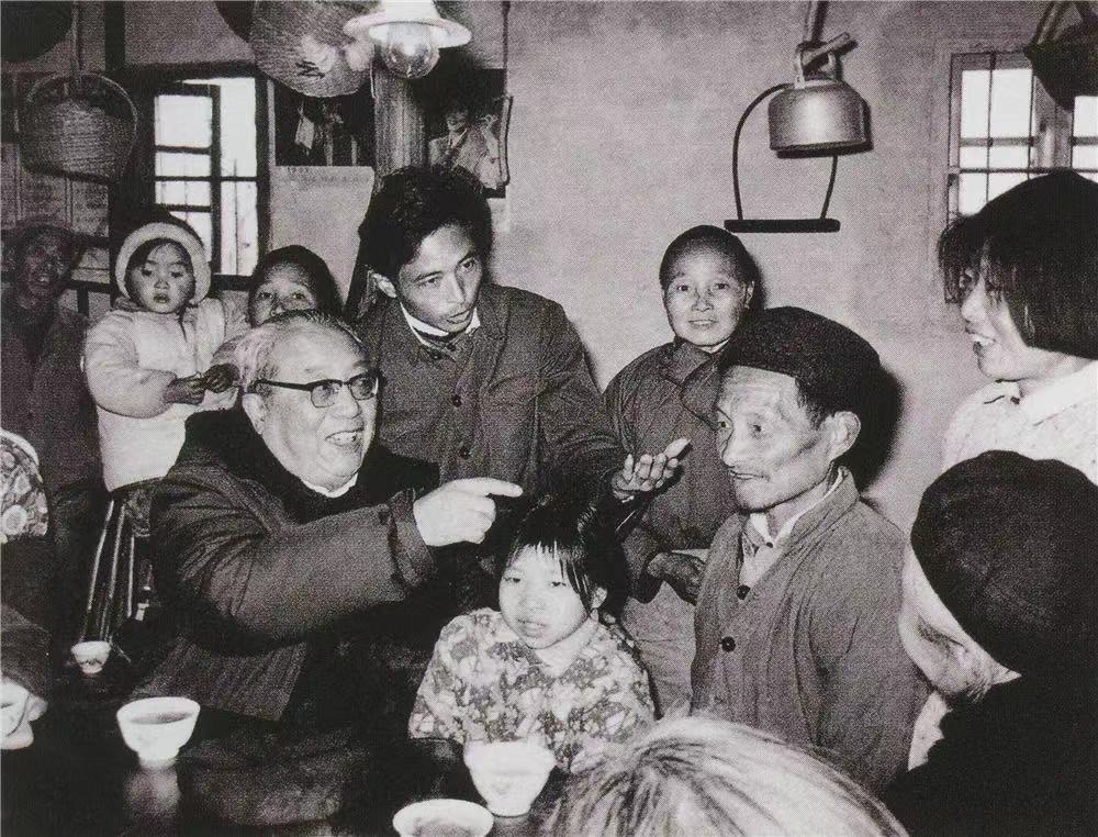 “费先生”与他的江村情结、再走一遍鲁迅的南京丨人文周刊荐读