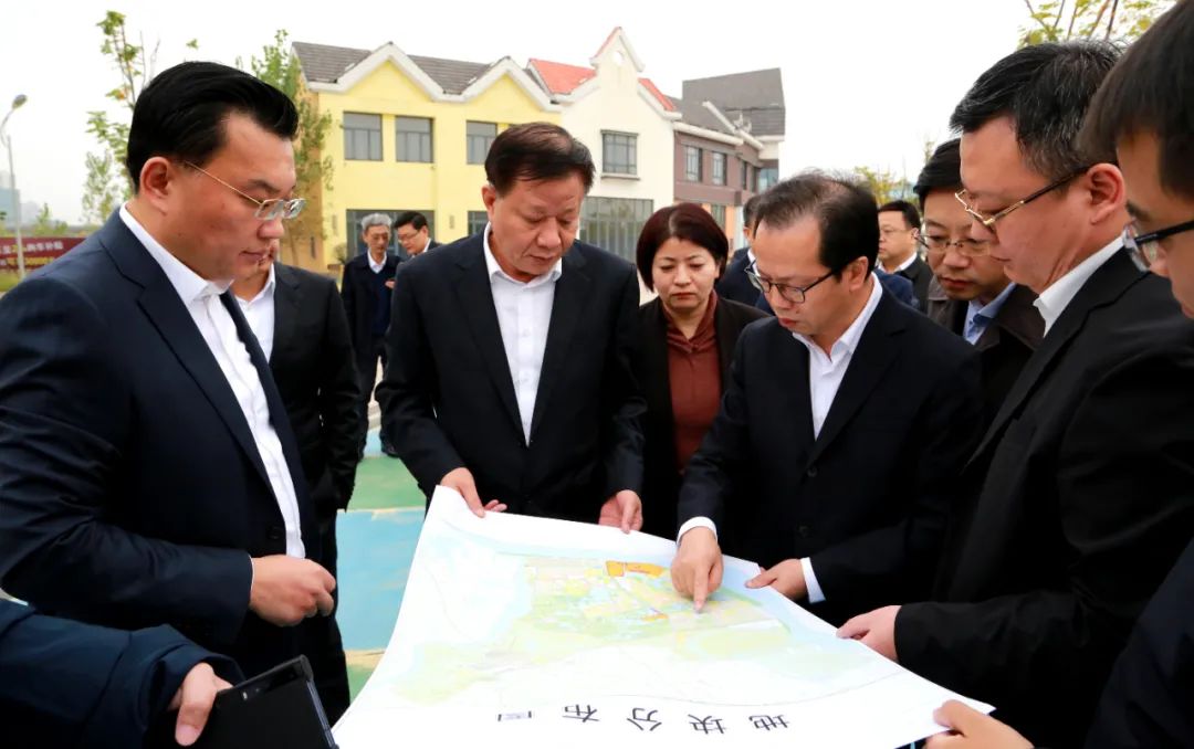 鄂州市与省联投签署合作协议,省联投集团与襄阳签约